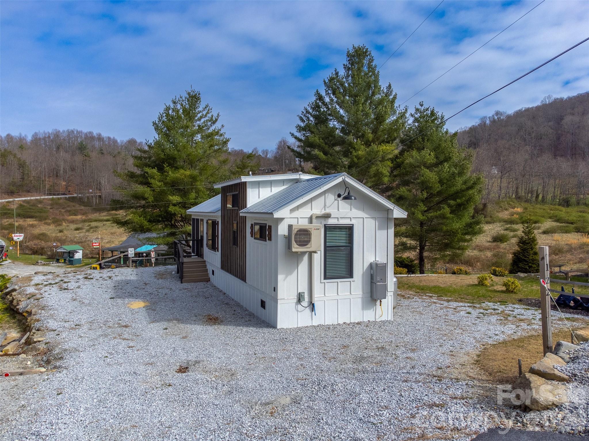 122 Mountain Breeze Ridge, Scaly Mountain, NC. property listing photo