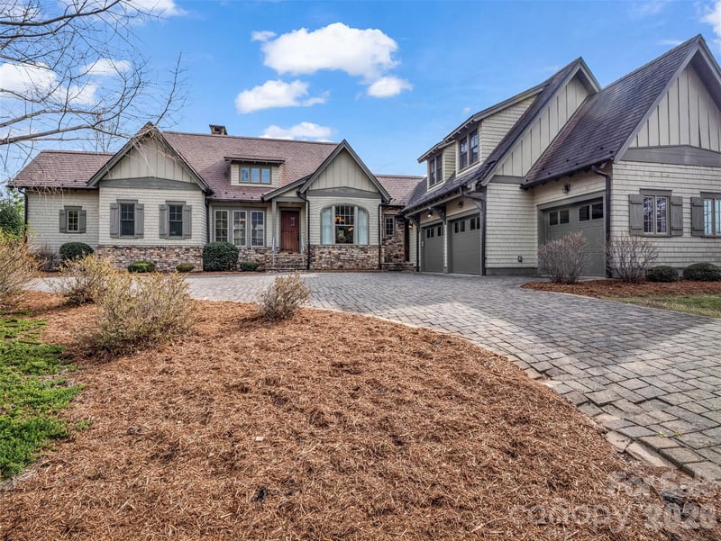 565 Chestertown Drive, Mill Spring, NC - 5 beds, 5.5 baths, 4,724 sqft - $1,850,000