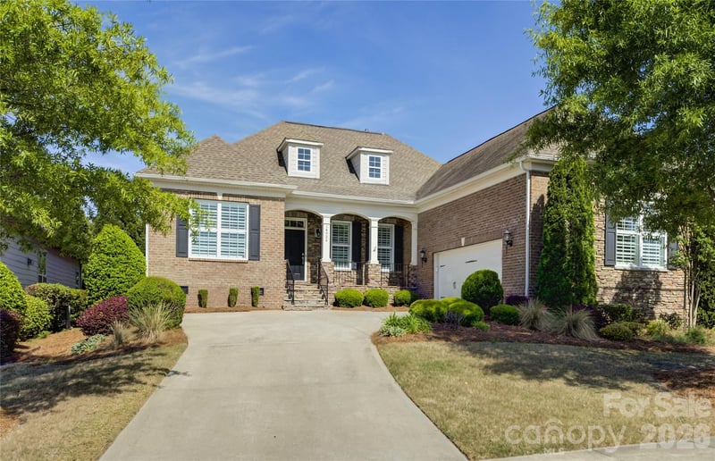 14924 High Bluff Court, Charlotte, NC - 3 beds, 2.5 baths, 2,392 sqft - $698,000