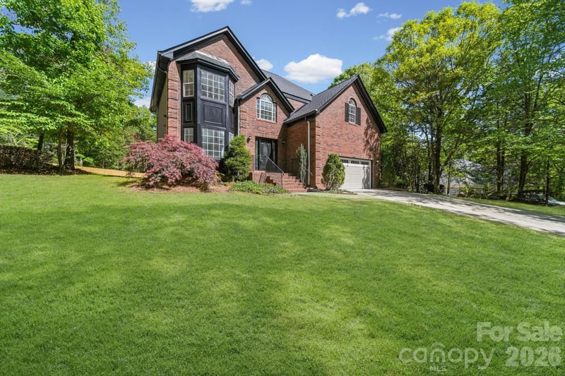 3919 Cherrybrook Drive, Mint Hill, NC - 4 beds, 2.5 baths, 2,550 sqft - $585,000