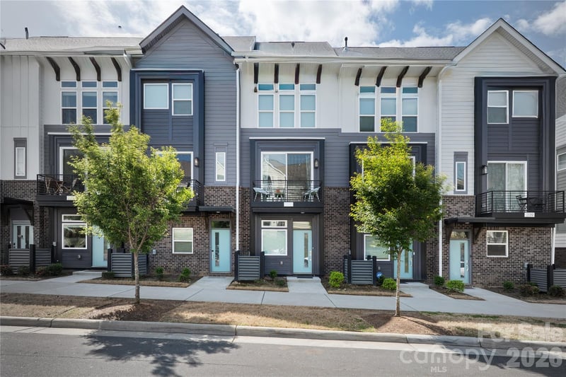 223 Bruns, Charlotte, NC - 2 beds, 4 baths, 1,559 sqft - $450,000