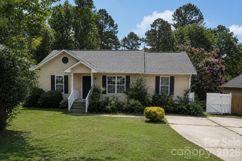 615 Flicker Street, Concord, NC - 3 beds, 2 baths, 1,411 sqft - $255,000