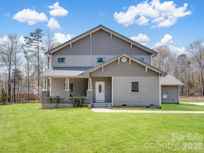 8128 Cane Pointe Lane, Waxhaw, NC - 4 beds, 2.5 baths, 2,984 sqft - $575,000