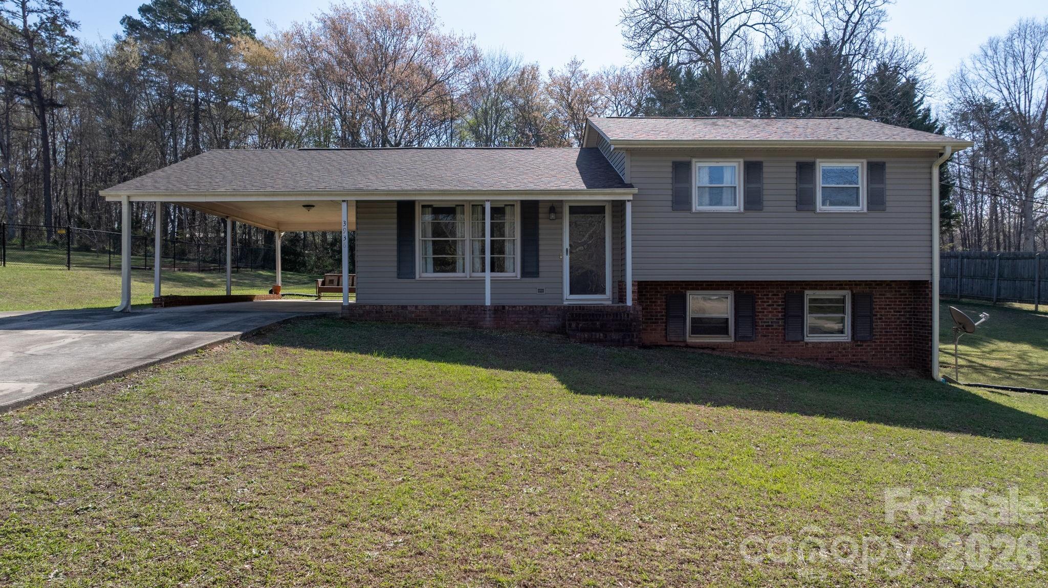 3936 Icard, Maiden, NC. property listing photo