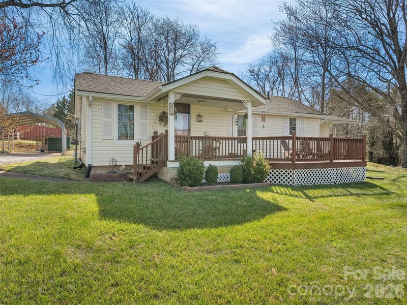 19 Mingus Street, Canton, NC - 2 beds, 2 baths, 1,108 sqft - $329,000