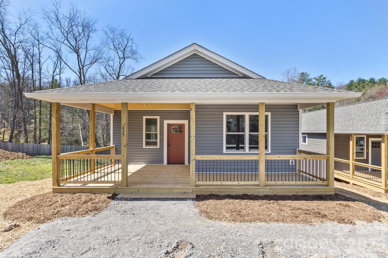 235 EDGEWOOD Road S Apt 4, Asheville, NC - 3 beds, 2 baths, 1,350 sqft - $378,000