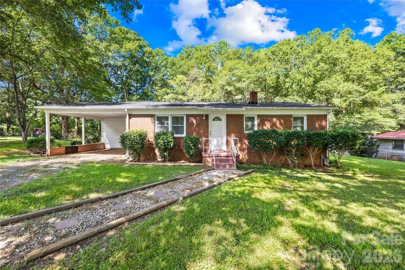 505 Mauney Lane, Shelby, NC - 3 beds, 1 bath, 940 sqft - $198,000