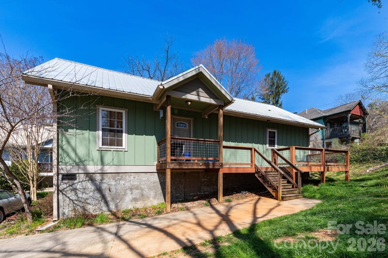 210 State Street, Asheville, NC - 3 beds, 2 baths, 1,110 sqft - $350,000