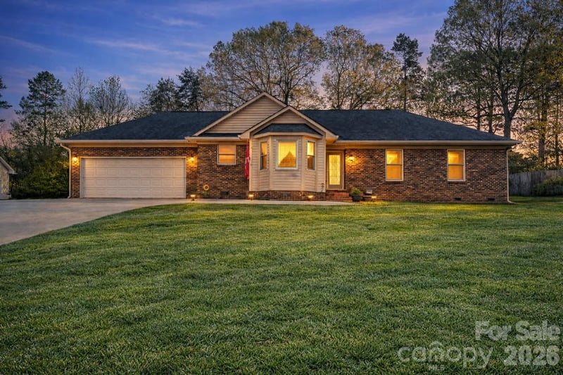 7004 Forest Hills Drive, Denver, NC - 3 beds, 2 baths, 1,729 sqft - $395,000