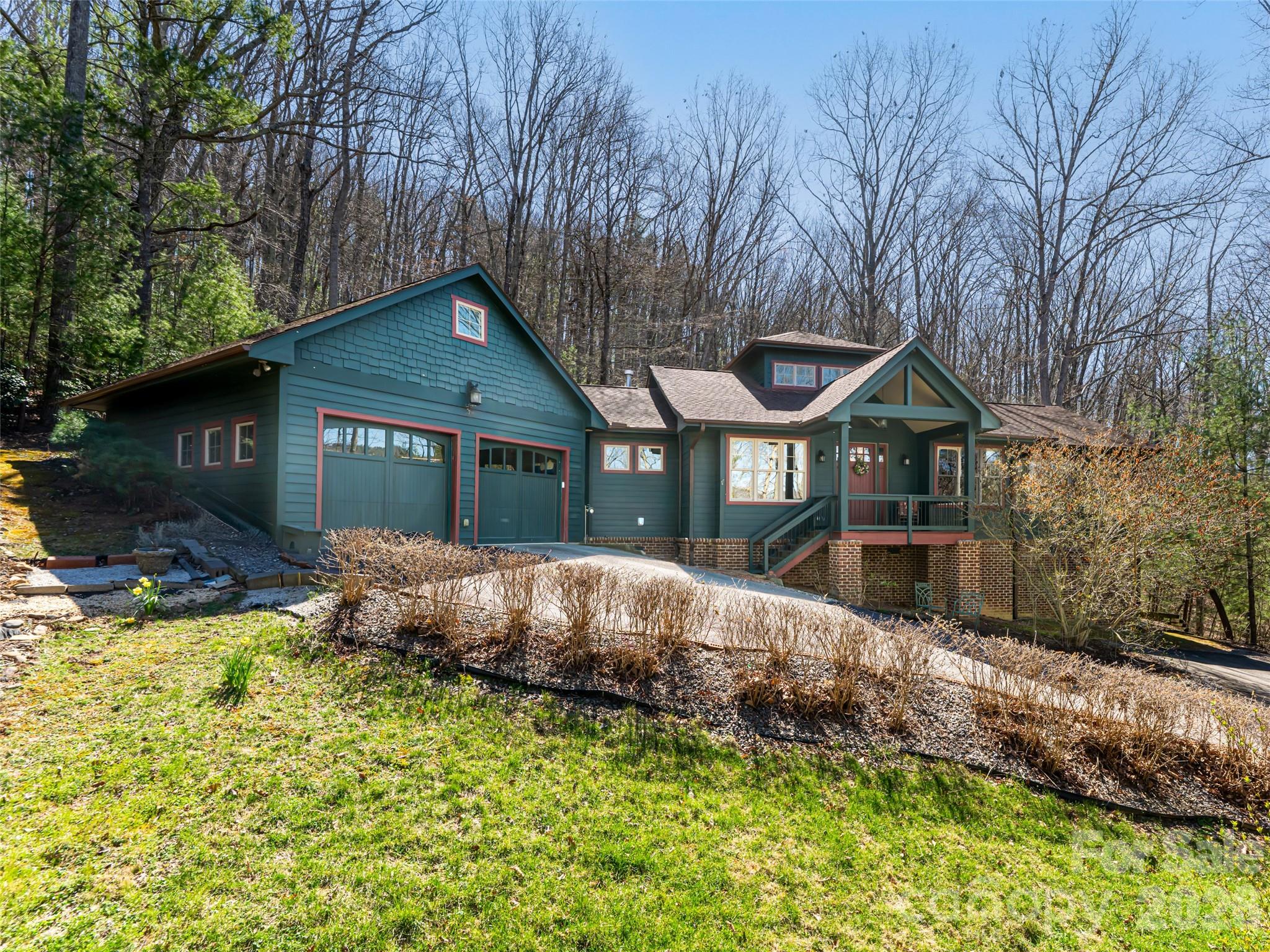 39 Oak Hollow Drive Apt 23, Asheville, NC. property listing photo