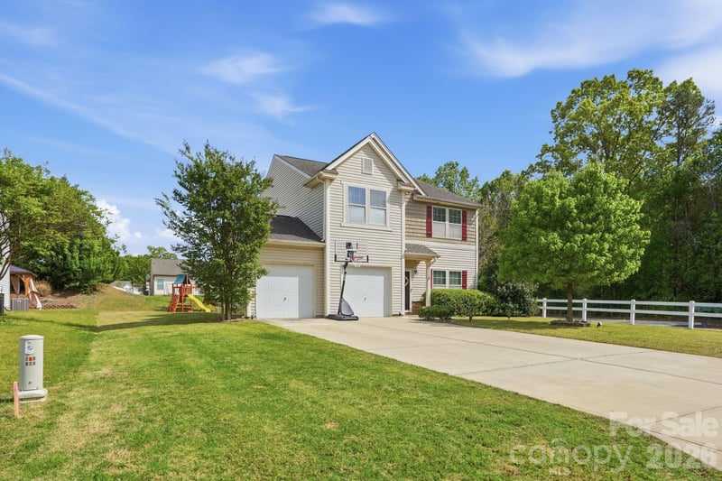 5000 Brodie, Fort Mill, SC - 3 beds, 3 baths, 2,270 sqft - $425,000