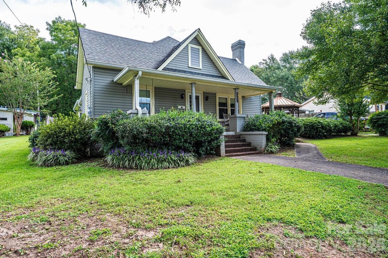335 Harmon Street, Forest City, NC - 2 beds, 2 baths, 1,794 sqft - $199,900