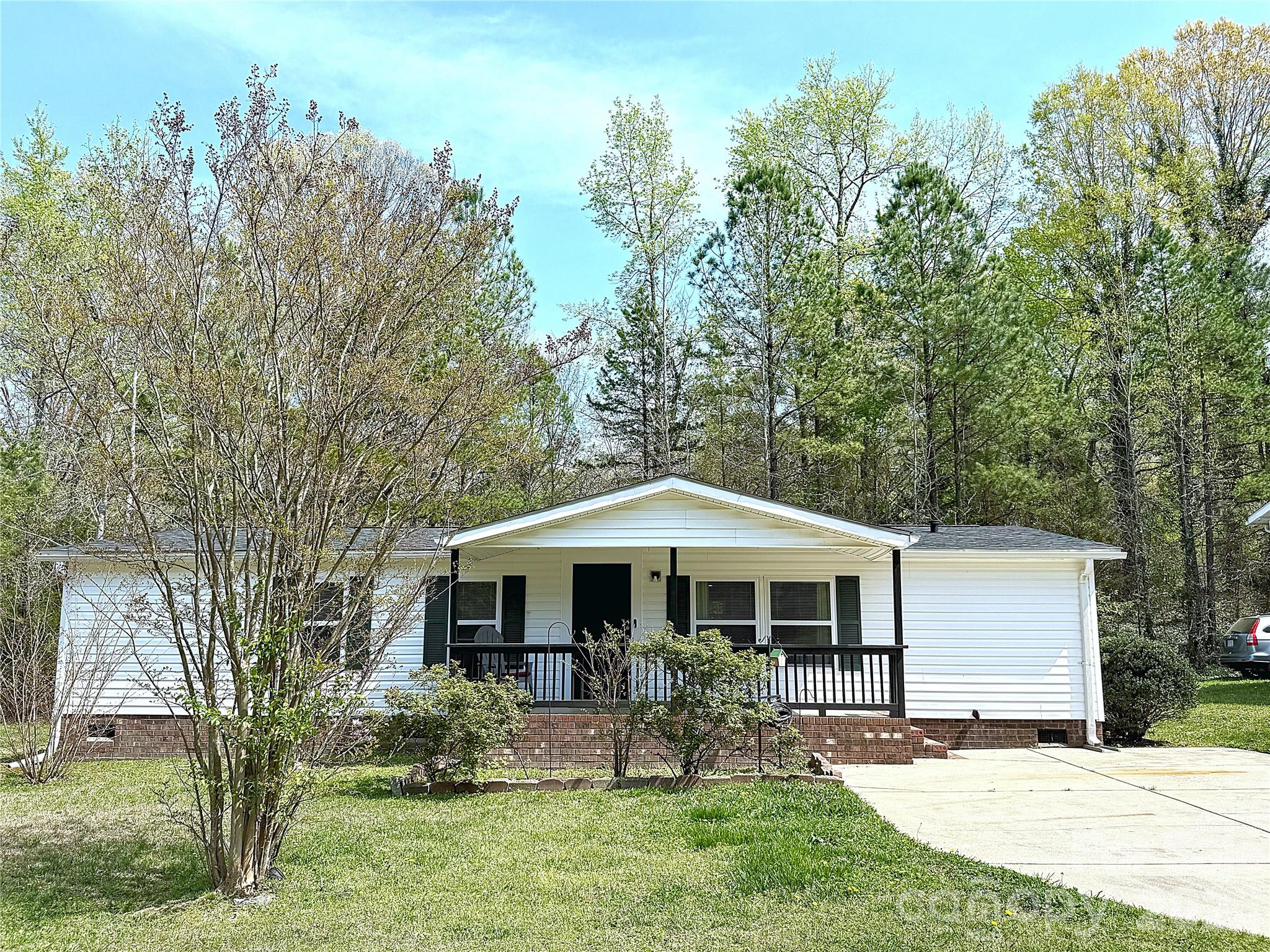 1332 Poplar Glen Drive, Kannapolis, NC. property listing photo