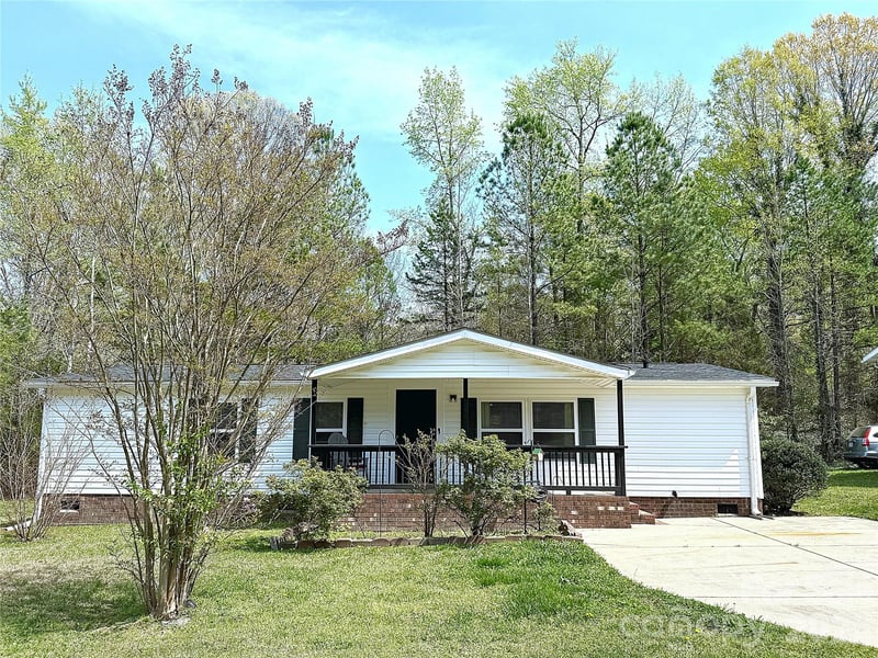 1332 Poplar Glen Drive, Kannapolis, NC - 3 beds, 2 baths, 1,350 sqft - $254,900