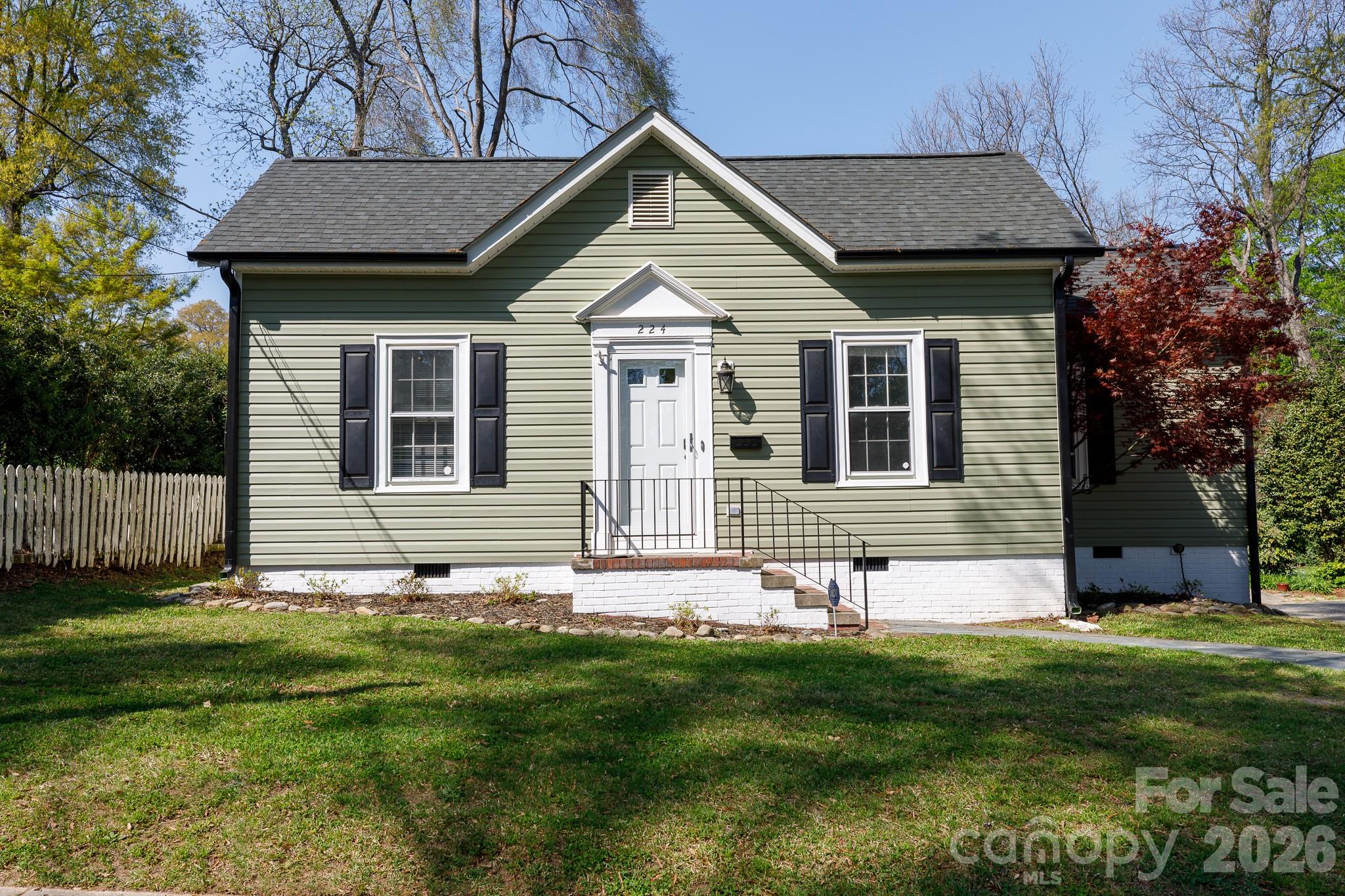 224 W 4th Avenue, Gastonia, NC. property listing photo