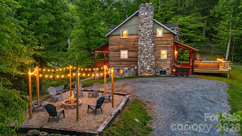 114 Johns Creek Road, Canton, NC - 3 beds, 3 baths, 3,070 sqft - $625,000
