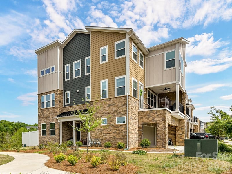 2744 Ensemble Court, Charlotte, NC - 5 beds, 4 baths, 2,531 sqft - $510,000