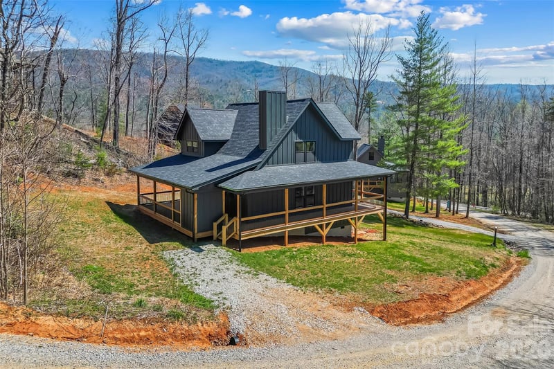 189 Clinchfield Gap Road, Marion, NC - 3 beds, 2.5 baths, 1,632 sqft - $569,000