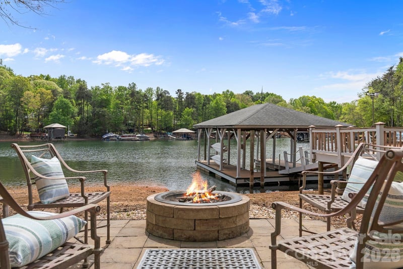 7902 Chapel Creek, Denver, NC - 4 beds, 4 baths, 3,601 sqft - $1,999,000