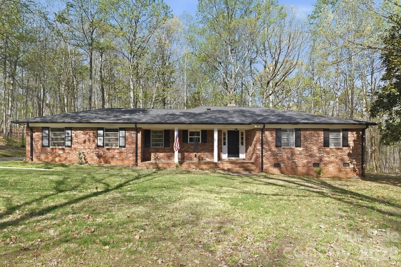 11715 Timber Ridge Road, Charlotte, NC - 3 beds, 2 baths, 1,585 sqft - $460,000