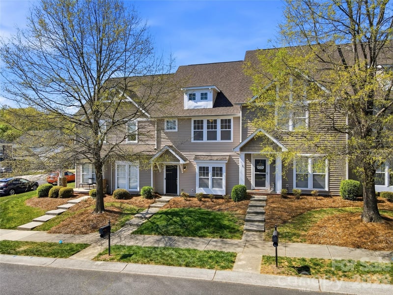 1005 Laparc Lane, Indian Trail, NC - 3 beds, 2.5 baths, 1,462 sqft - $279,900