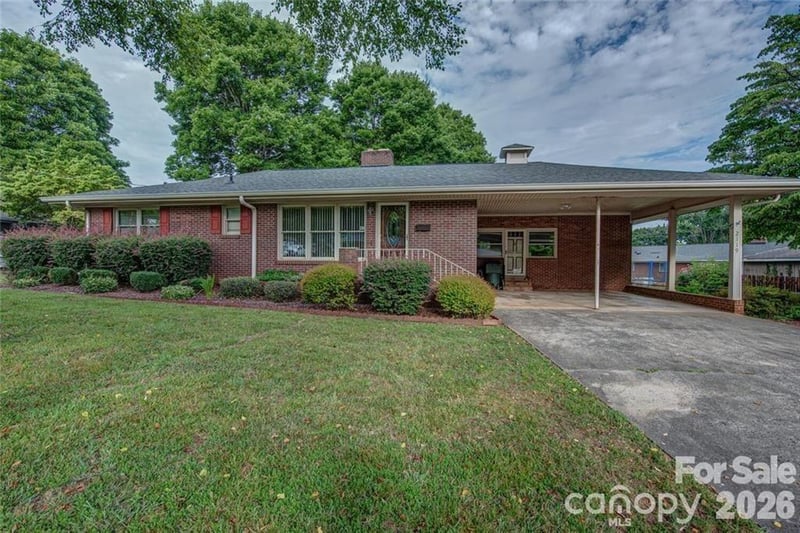2119 Pamela Street, Gastonia, NC - 3 beds, 3 baths, 1,981 sqft - $324,990