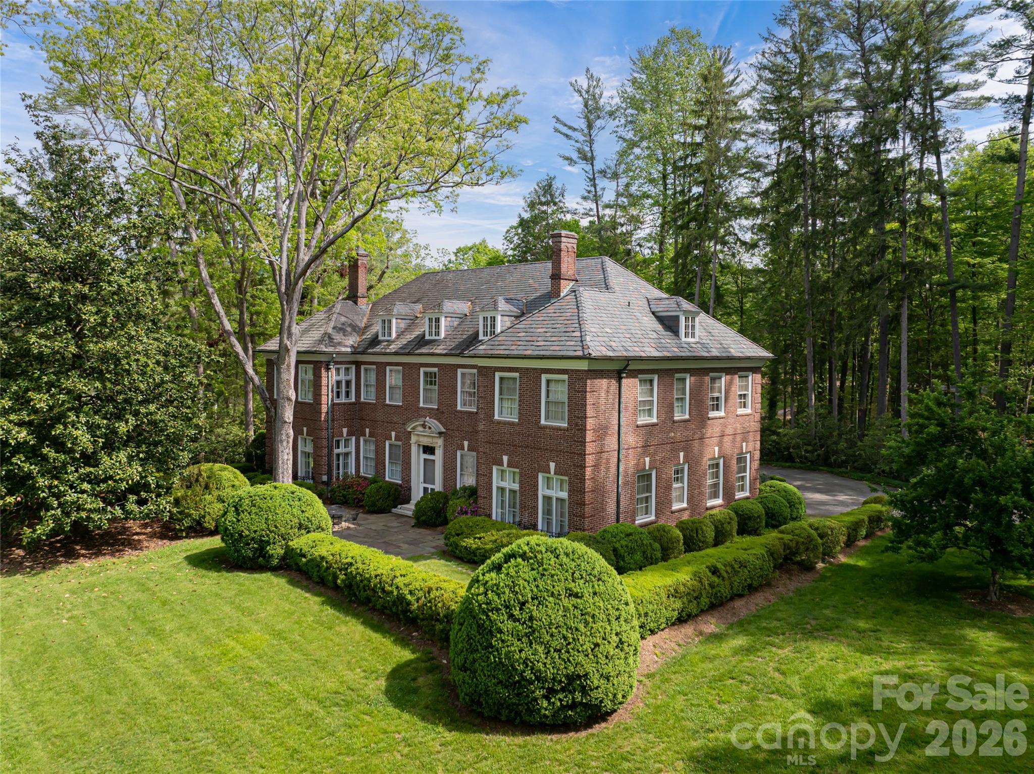407 Vanderbilt Road, Asheville, NC. property listing photo