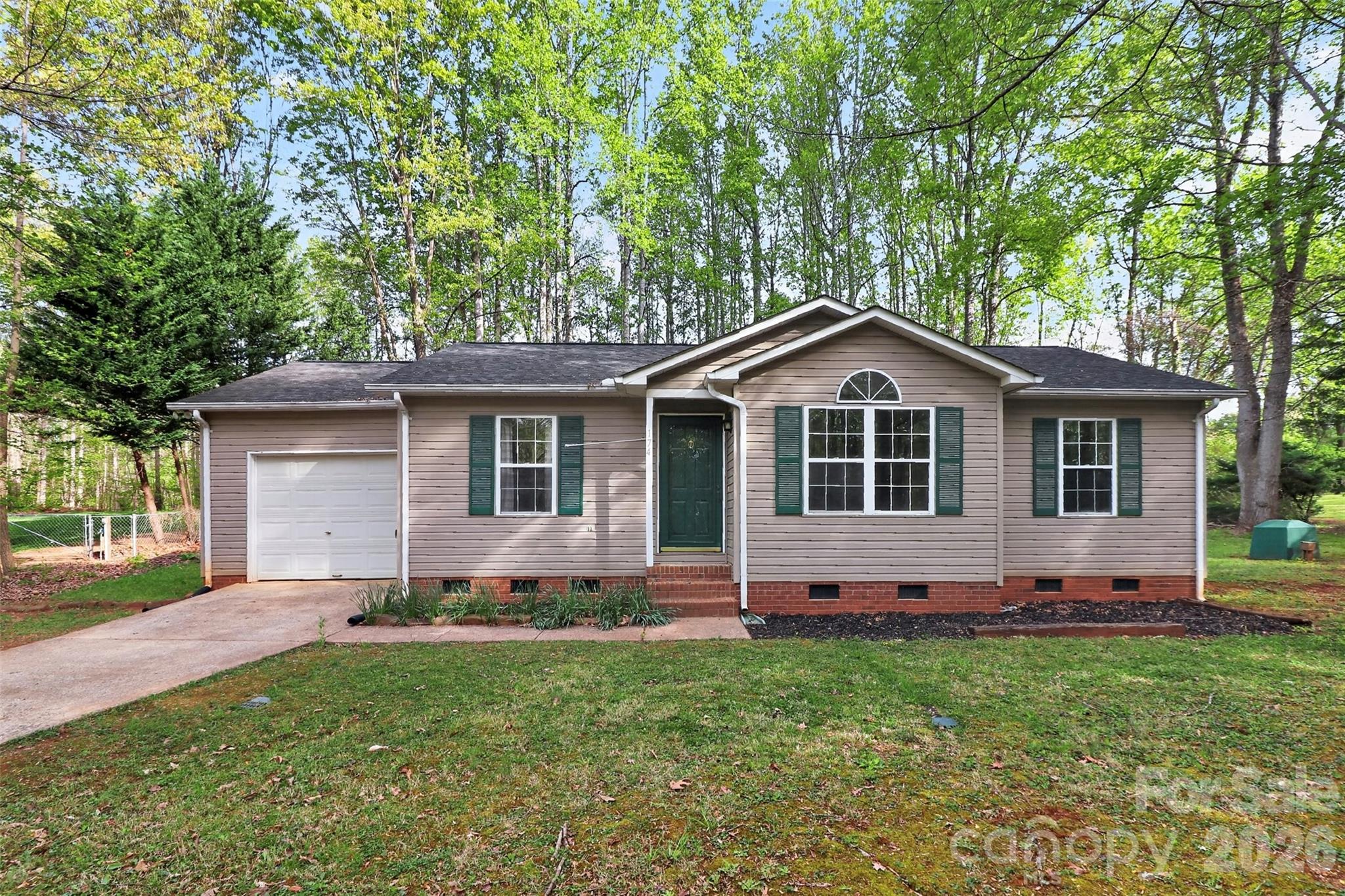 174 Overcreek Road, Mooresville, NC. property listing photo