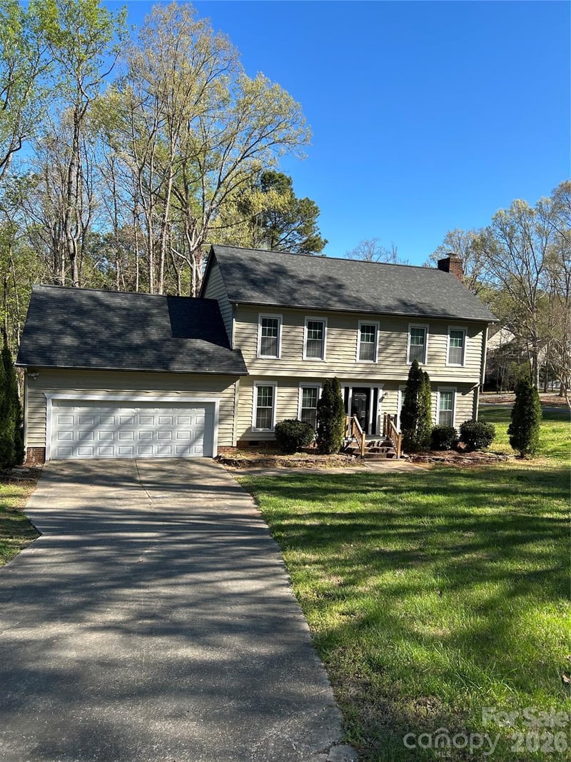 16333 Peach Grove Lane, Charlotte, NC - 3 beds, 2.5 baths, 1,880 sqft - $525,000