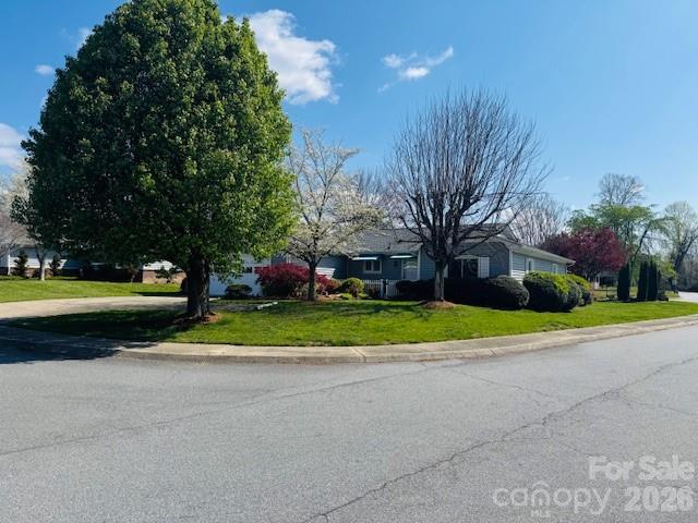 200 Dartcrest Drive, Hendersonville, NC. property listing photo