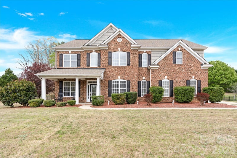 604 Palmerston, Waxhaw, NC - 5 beds, 3 baths, 3,181 sqft - $739,990