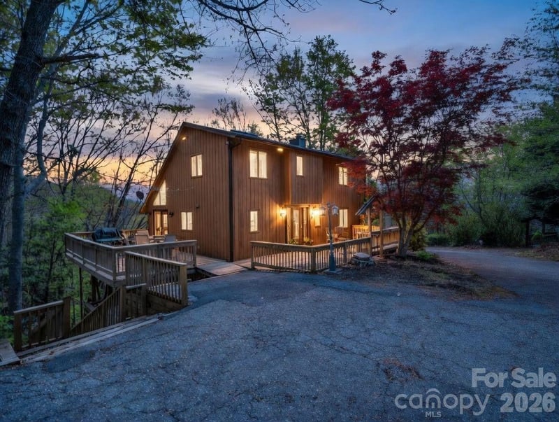 307 Watership Road, Lake Lure, NC - 4 beds, 2.5 baths, 2,400 sqft - $490,000