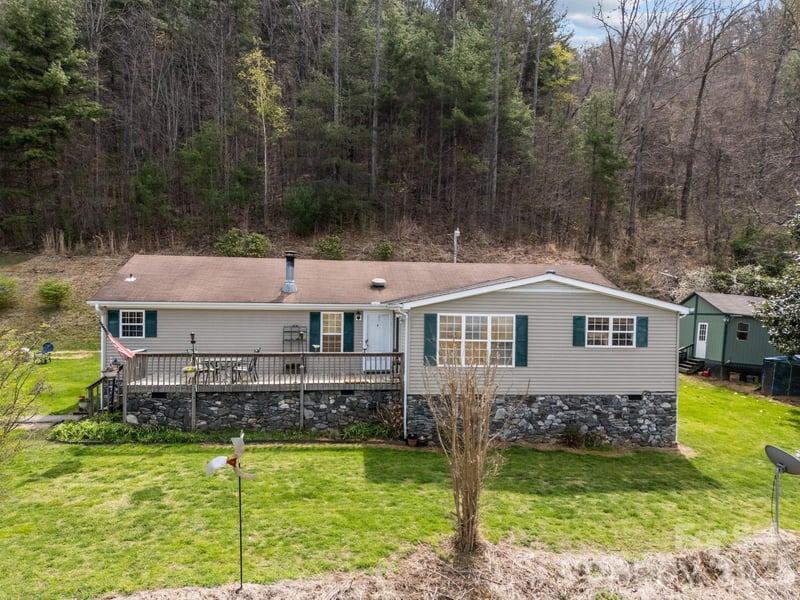 74 Chambers Road, Weaverville, NC - 3 beds, 2 baths, 1,985 sqft - $297,000
