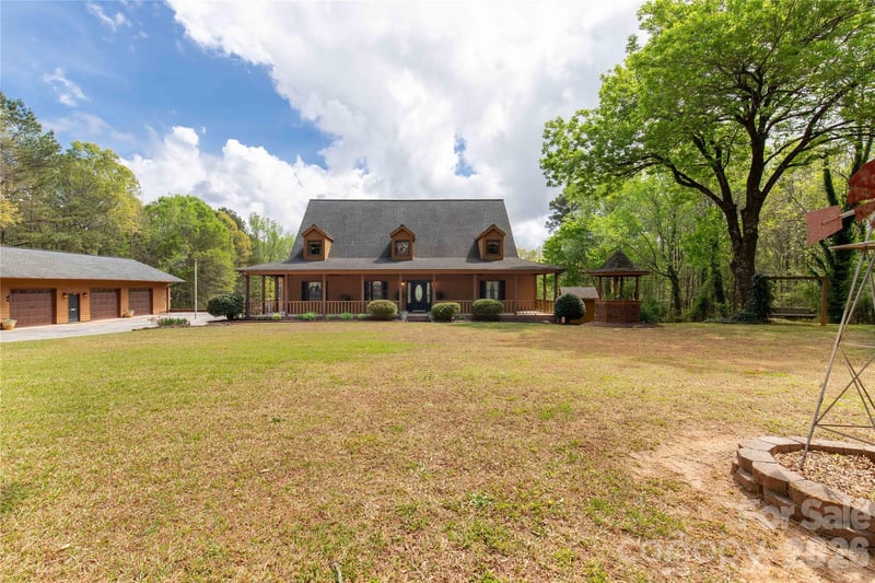 529 Langley Road, Lancaster, SC - 4 beds, 3 baths, 5,685 sqft - $925,000