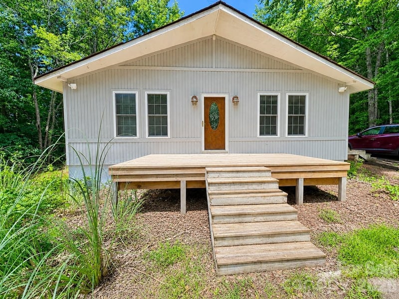 625 Stillwater Court, Clover, SC - 3 beds, 2 baths, 1,386 sqft - $314,990