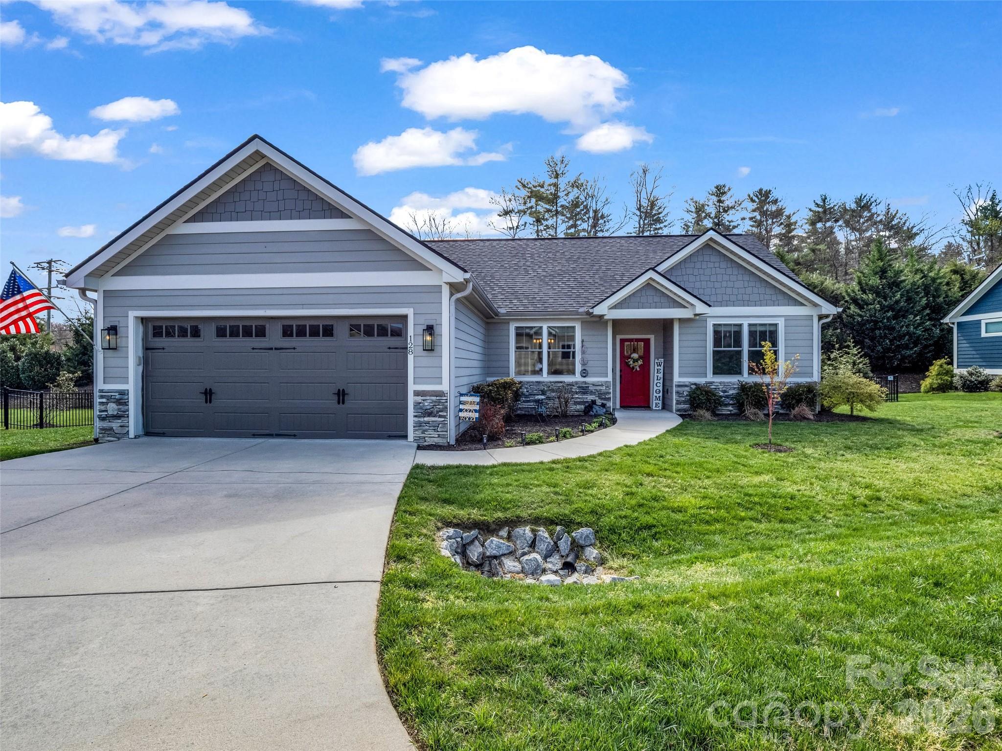 128 Shoeing Box, Hendersonville, NC. property listing photo
