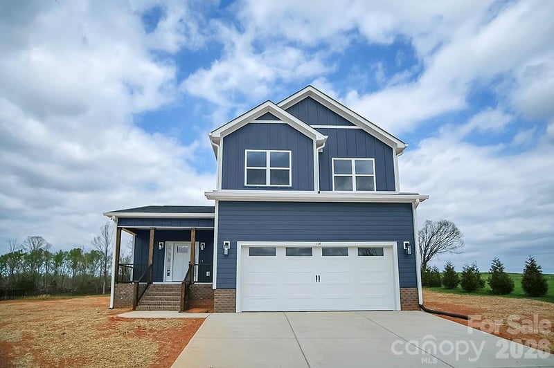 114 Vintage Woods Court, Shelby, NC - 3 beds, 2.5 baths, 1,994 sqft - $359,000