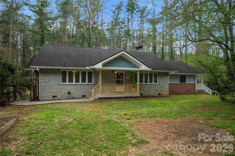 3002 Kanuga Road, Hendersonville, NC - 2 beds, 1.5 baths, 2,464 sqft - $495,000