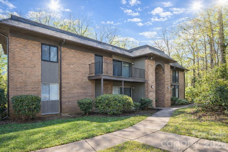 133 Orchard Trace Lane Apt 5, Charlotte, NC - 3 beds, 2 baths, 997 sqft - $145,000