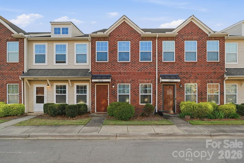 12755 Livengood Lane, Charlotte, NC - 2 beds, 2.5 baths, 1,537 sqft - $295,000