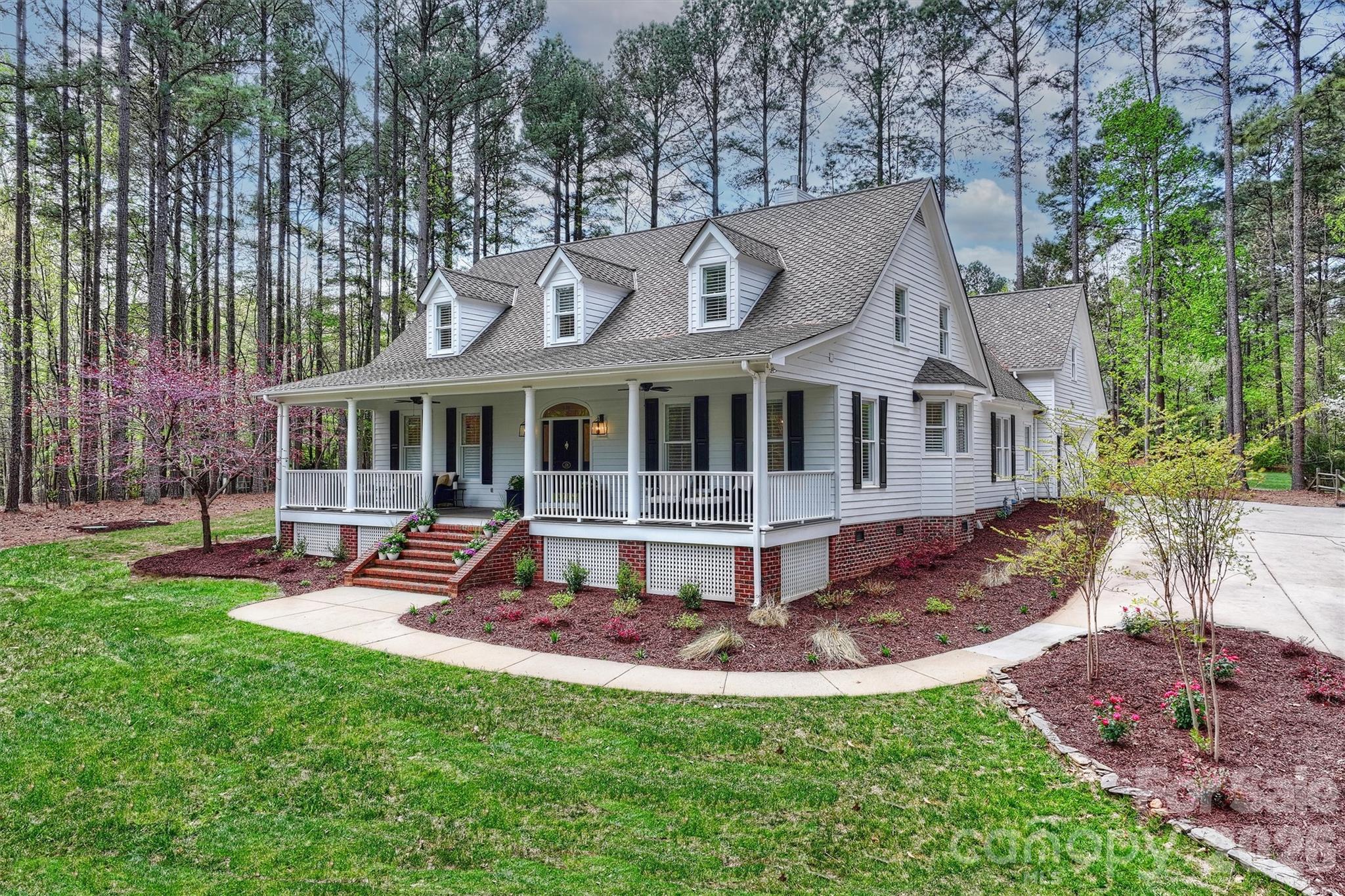 271 Beaten Path, Mooresville, NC. property listing photo