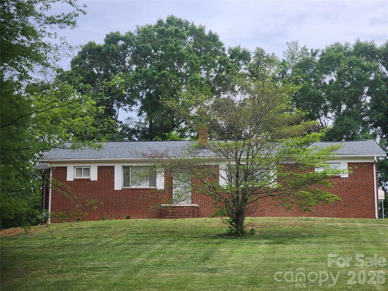 5949 Old Thompson, Norwood, NC - 3 beds, 2 baths, 1,842 sqft - $330,000