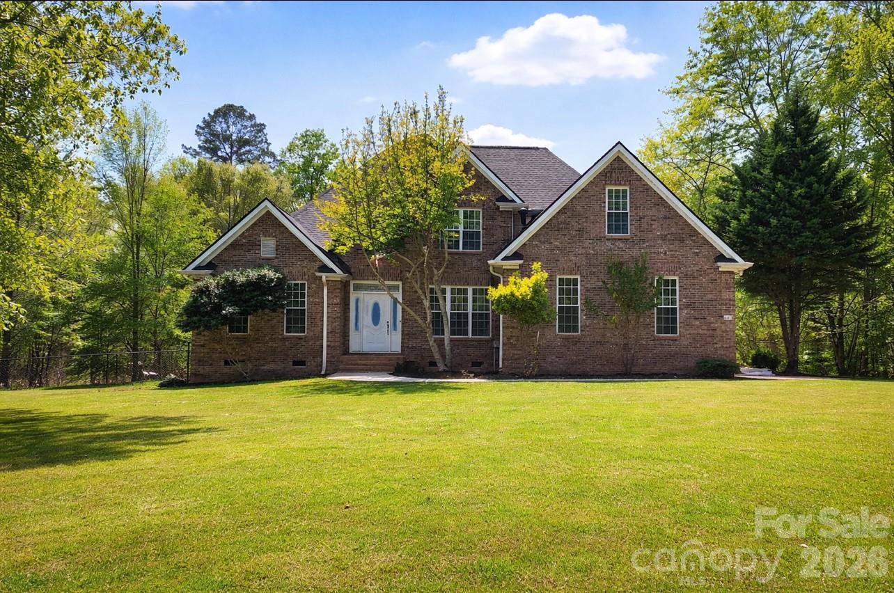 883 Silver Charm Lane, York, SC. property listing photo