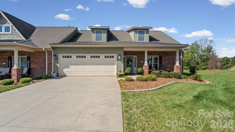 830 Iris, Newton, NC - 4 beds, 3 baths, 2,453 sqft - $525,000