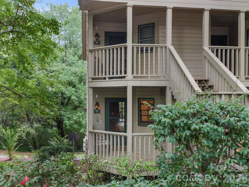 160 Whitney Boulevard Apt 31, Lake Lure, NC - 1 bed, 1 bath, 474 sqft - $110,000