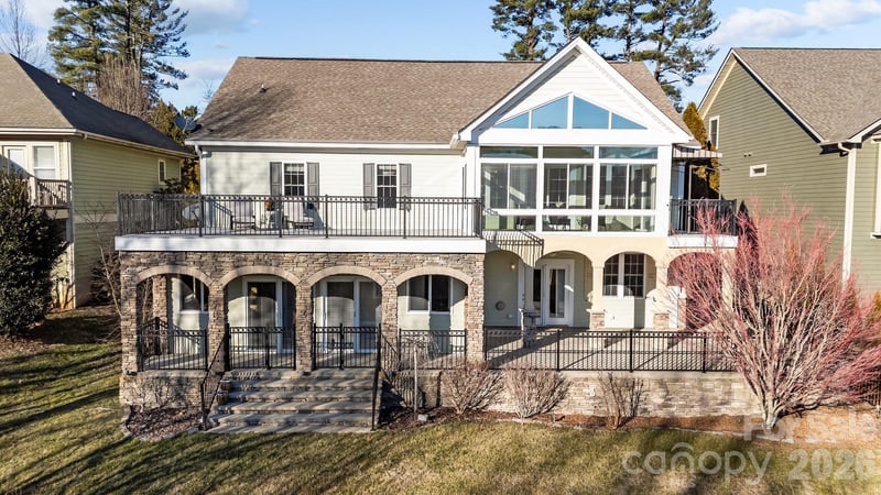 612 Vista Falls Road, Mills River, NC - 3 beds, 3 baths, 2,935 sqft - $750,000