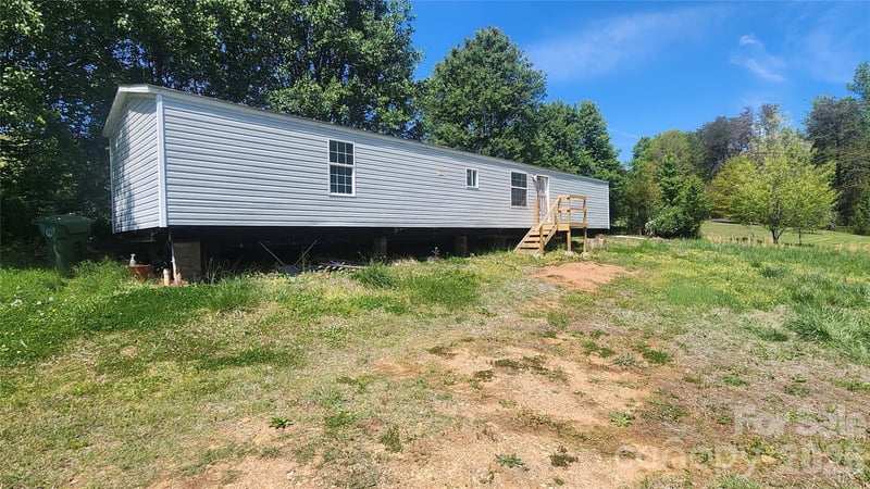 802 W 15th Street, Newton, NC - 2 beds, 2 baths, 1,100 sqft - $105,000