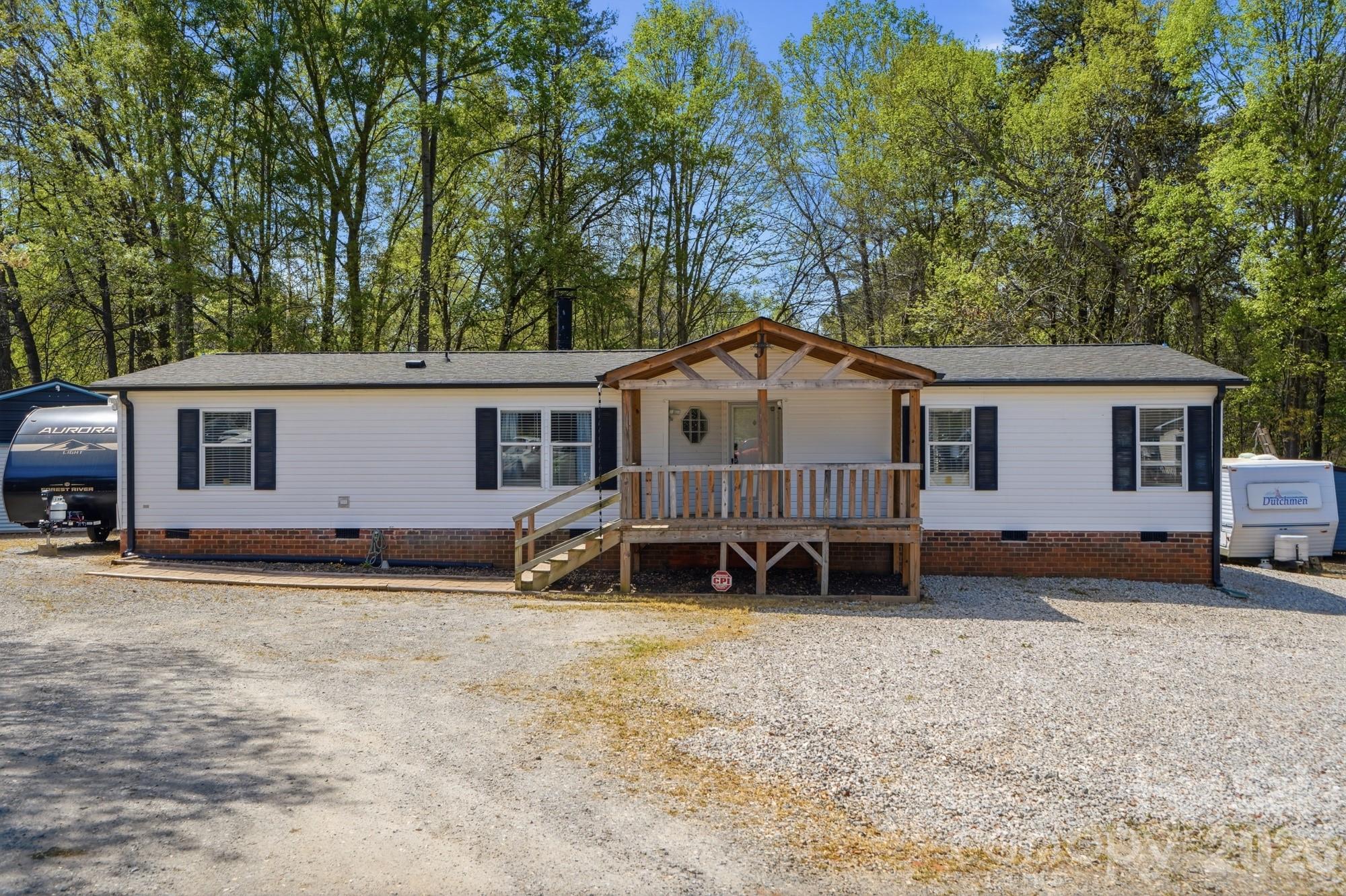 605 Ridgewood Court, Mount Holly, NC. property listing photo