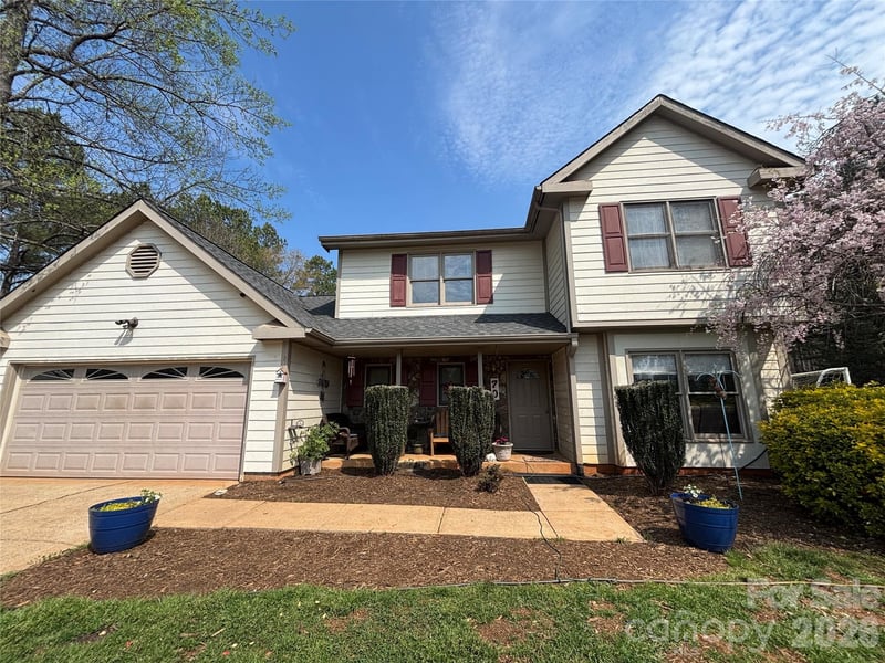 70 Sienna, Hickory, NC - 4 beds, 3 baths, 2,103 sqft - $500,000