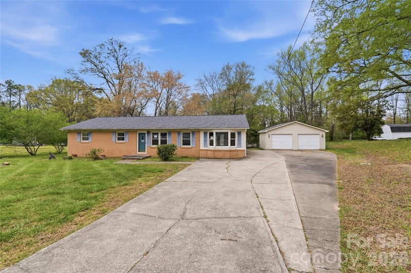 7323 Dallas Cherryville, Cherryville, NC - 4 beds, 2 baths, 1,711 sqft - $254,900